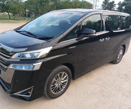 toyota vellfire luxury car hire in delhi